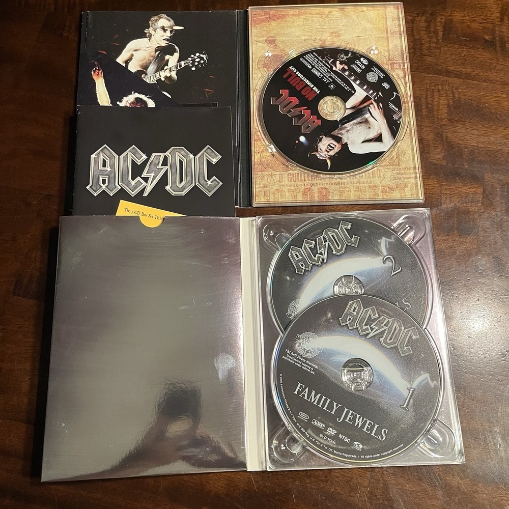 2 AC/DC DVD SET FAMILY JEWELS AND NO BULL THE DIRECTORS CUT - Picture 3 of 3
